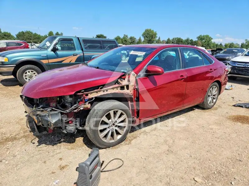 2015 Toyota CAMRY фото