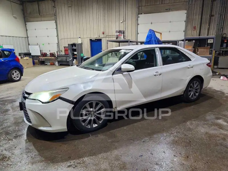 2015 Toyota CAMRY фото