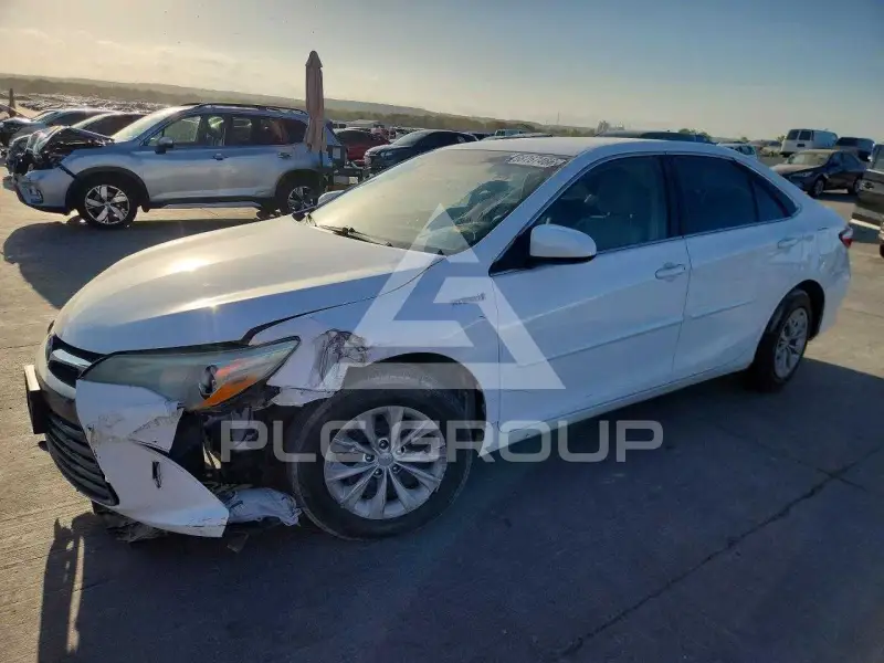 2015 Toyota CAMRY фото