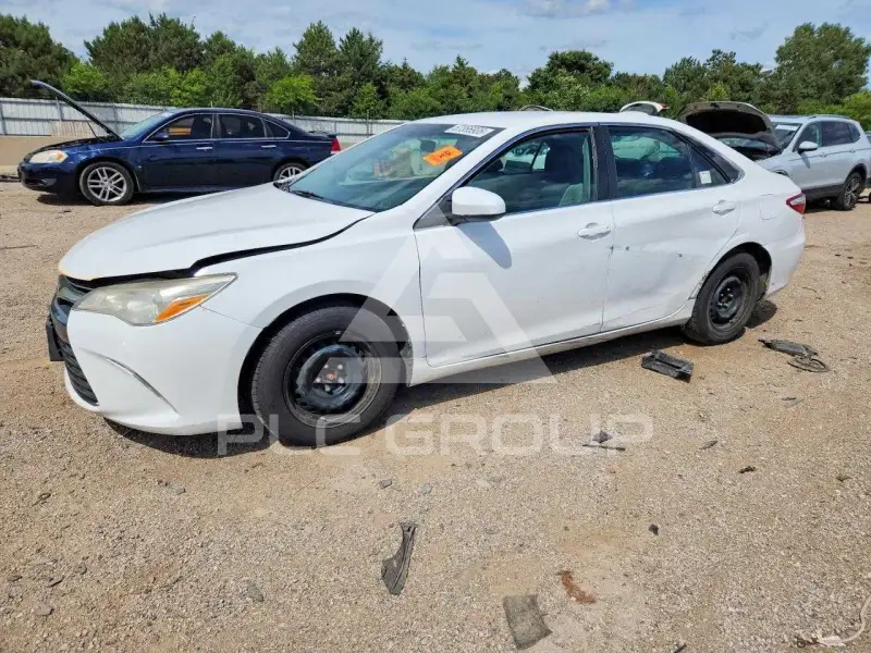 2015 Toyota CAMRY фото
