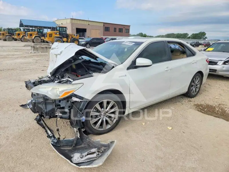 2015 Toyota CAMRY фото