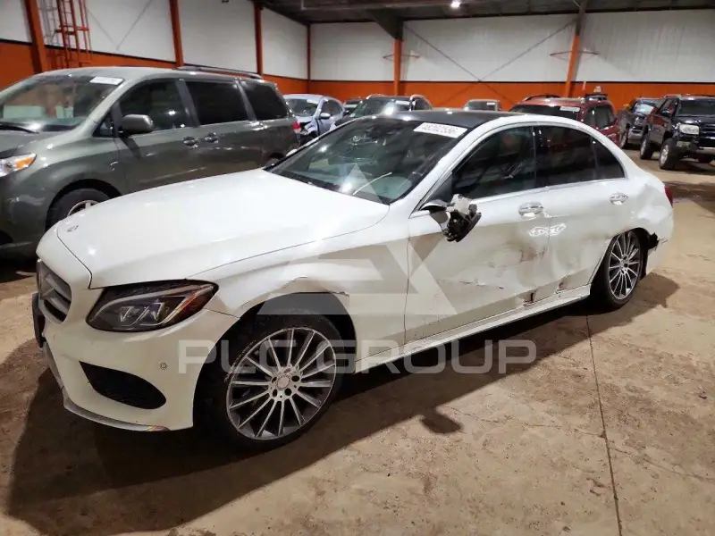 2015 Mercedes Benz C-Class фото