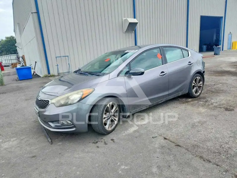 2015 KIA Forte фото