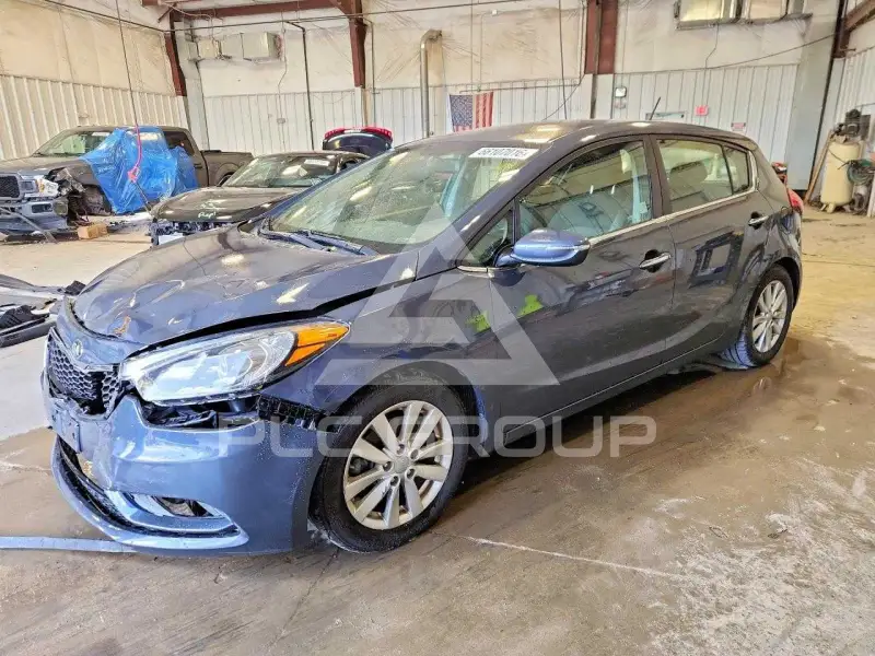 2015 KIA Forte photo