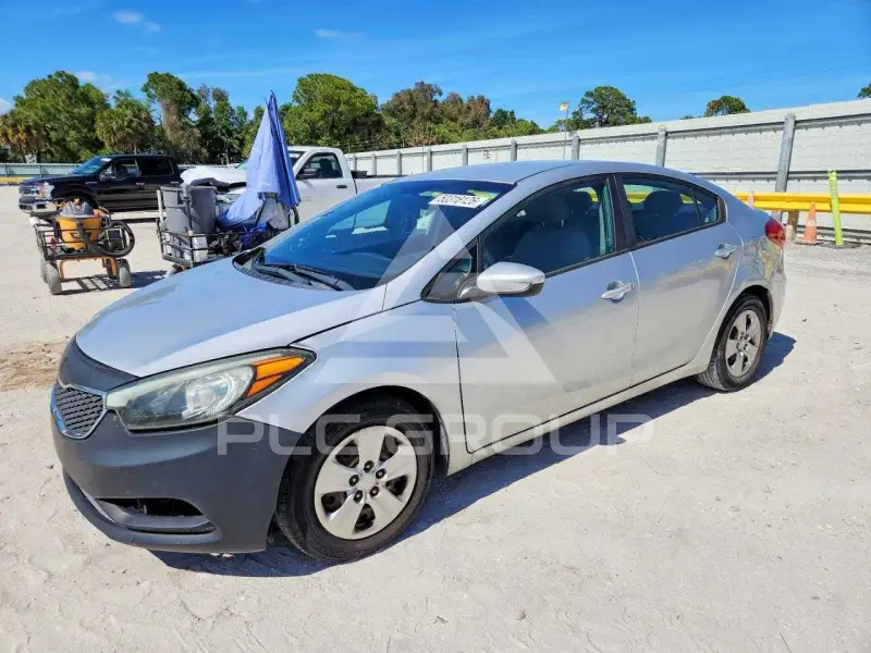 2015 KIA Forte photo
