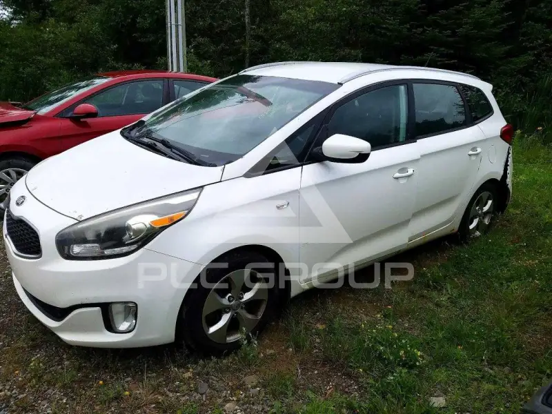 2015 KIA Rondo photo