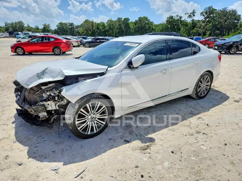 2015 KIA Cadenza photo