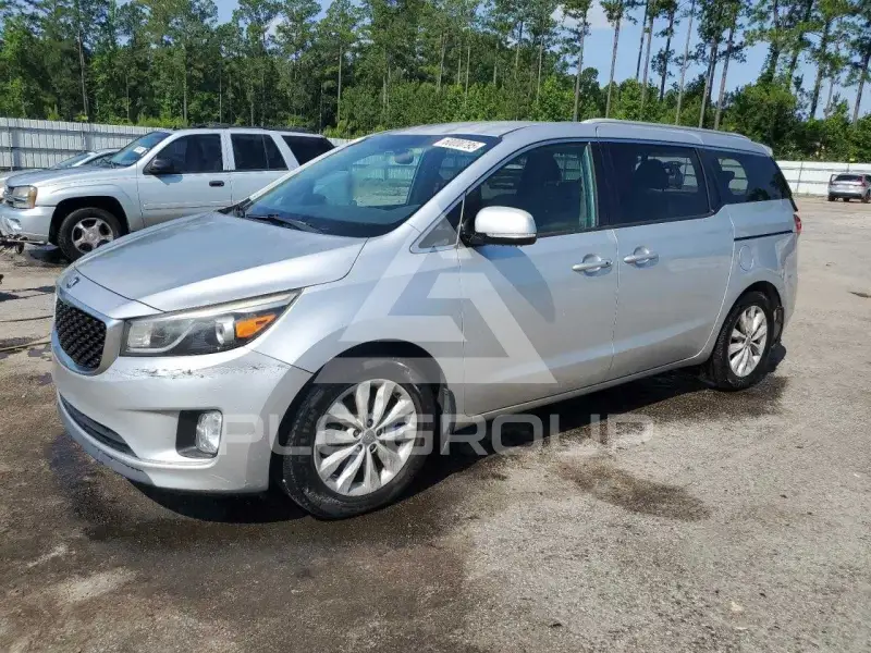 2015 KIA Sedona фото