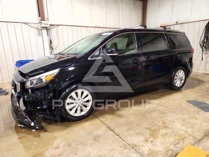 2015 KIA Sedona фото