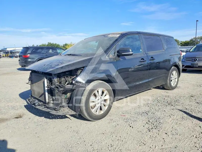 2015 KIA Sedona фото