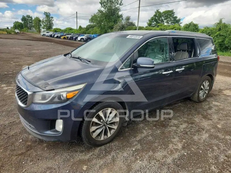 2015 KIA Sedona фото