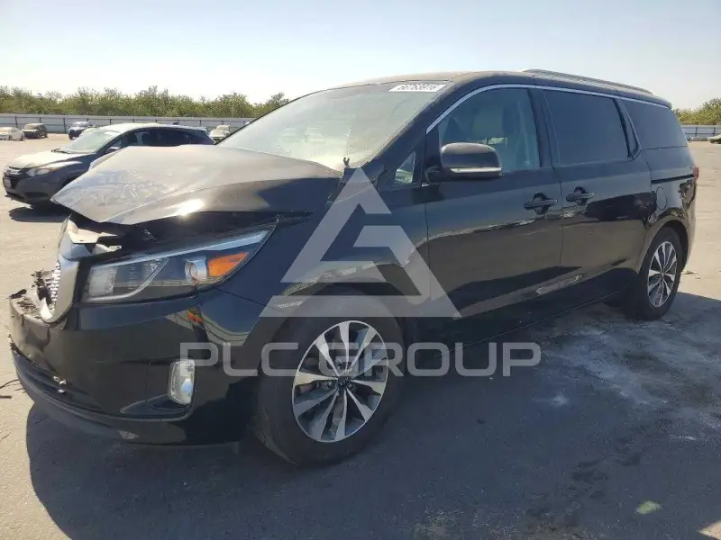 2015 KIA Sedona photo