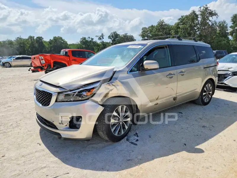 2015 KIA Sedona фото