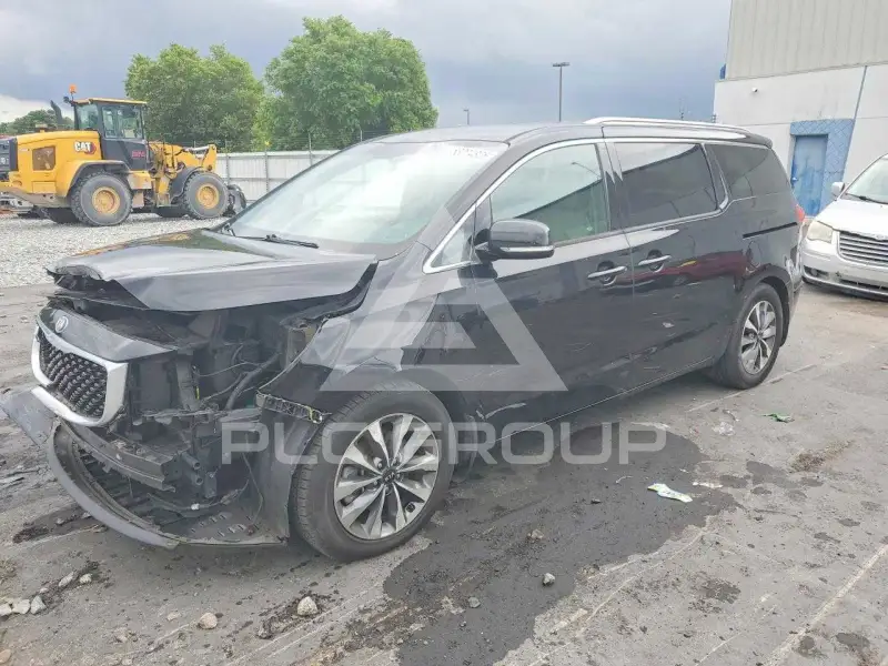 2015 KIA Sedona photo
