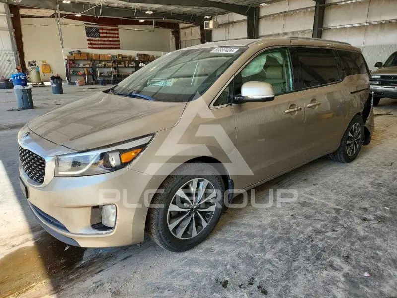 2015 KIA Sedona photo