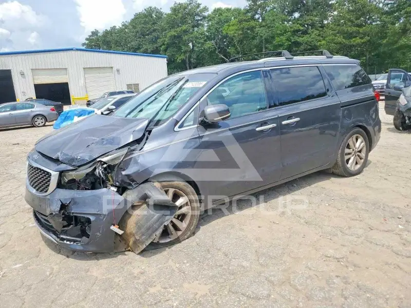 2015 KIA Sedona photo