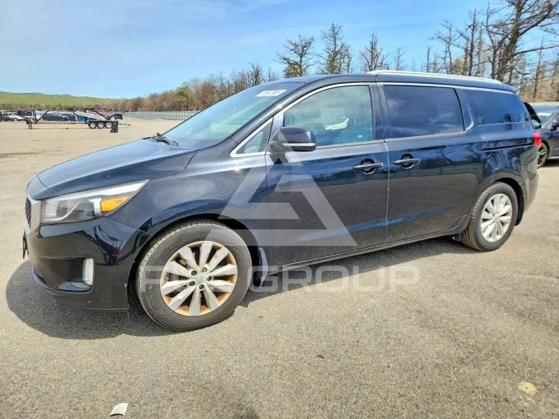 2015 KIA Sedona фото