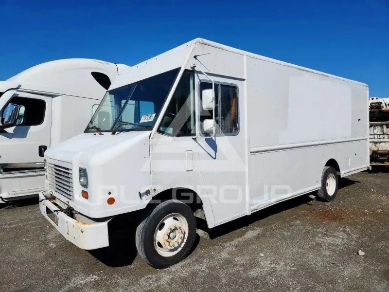 2015 Ford F-590 photo