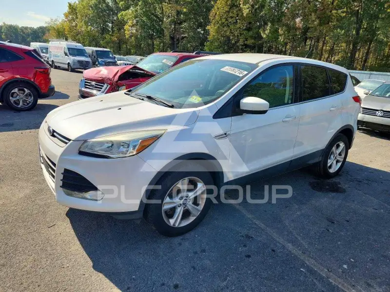 2015 Ford ESCAPE photo