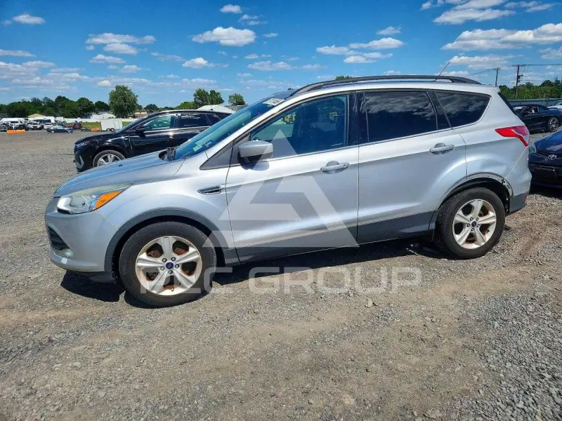 2015 Ford ESCAPE photo