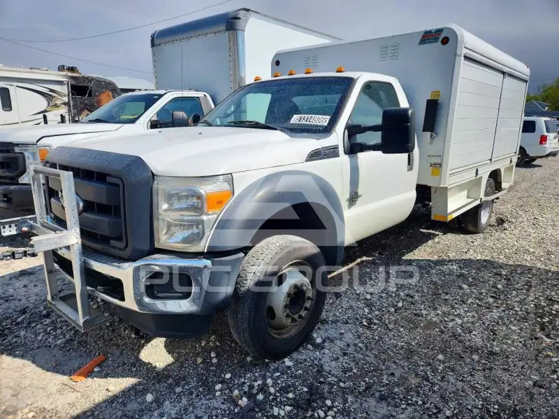 2015 Ford F-550 photo