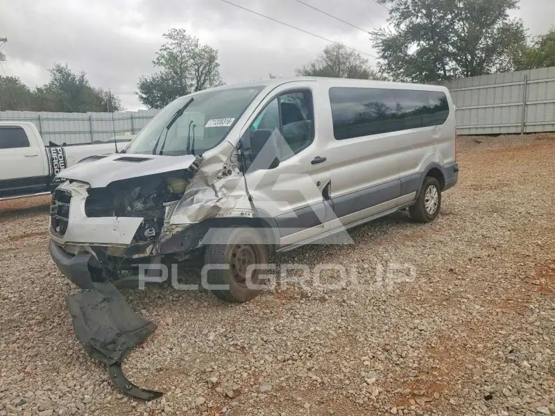 2015 Ford TRANSIT photo