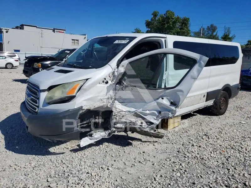 2015 Ford TRANSIT photo