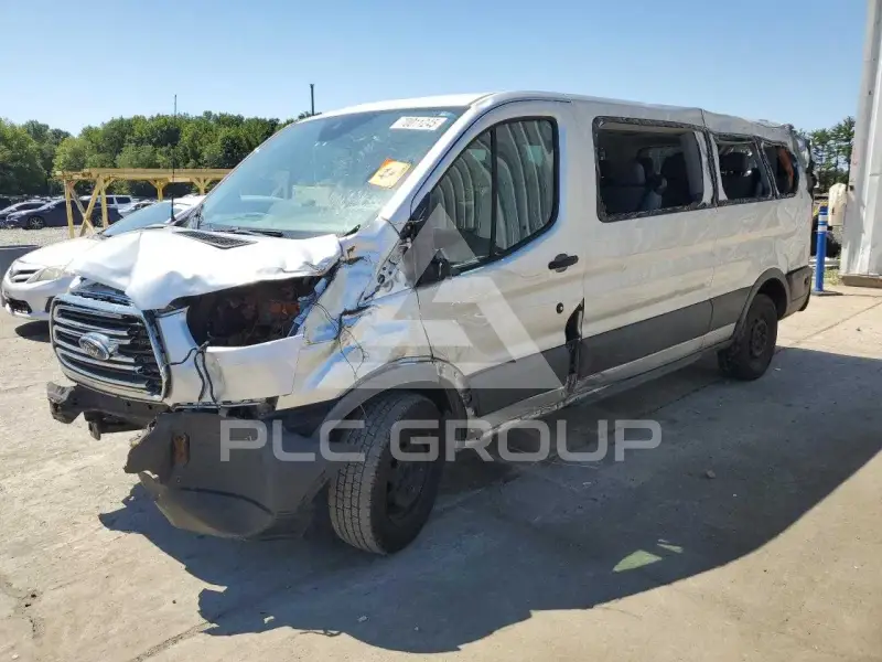 2015 Ford TRANSIT photo