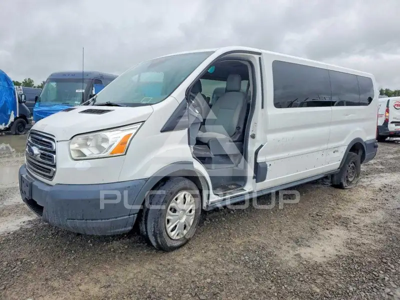 2015 Ford TRANSIT photo
