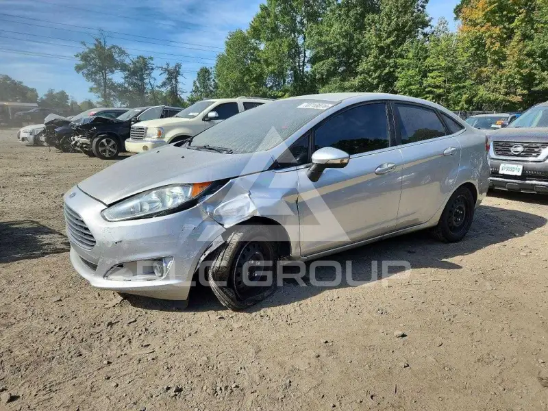 2015 Ford FIESTA photo