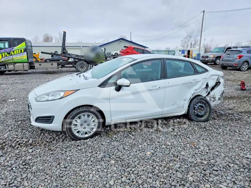 2015 Ford FIESTA фото