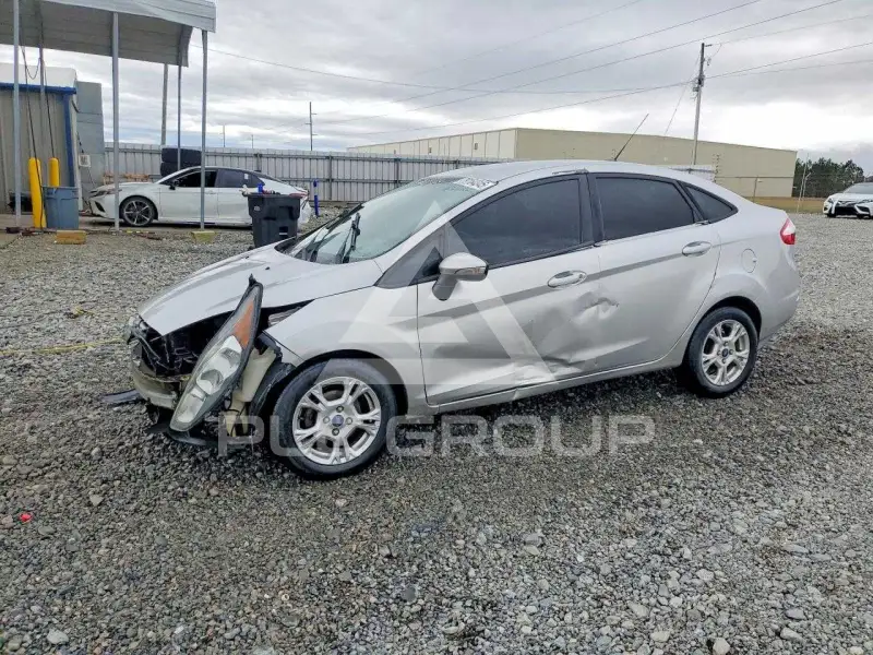 2015 Ford FIESTA фото