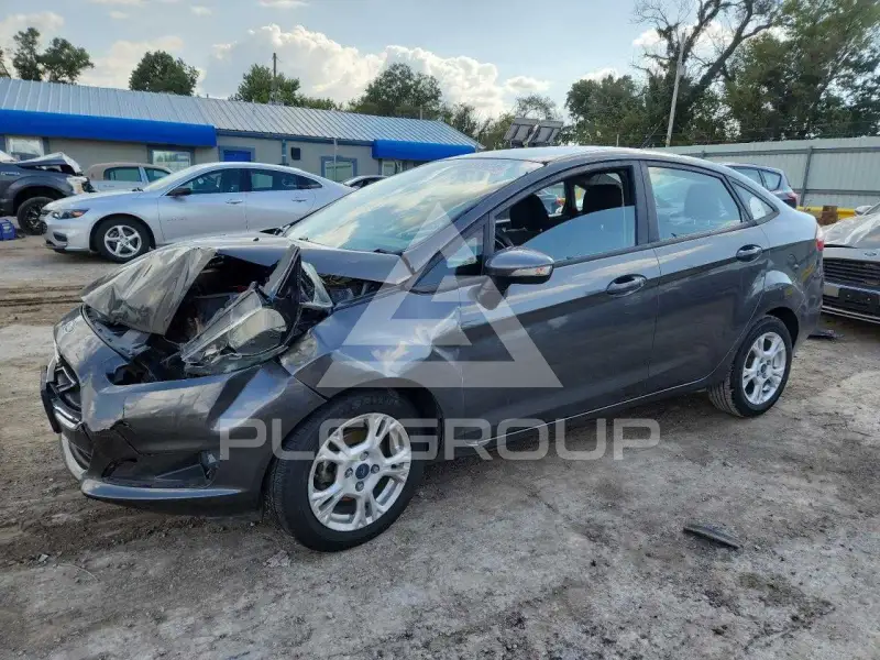 2015 Ford FIESTA фото