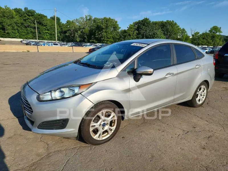 2015 Ford FIESTA фото