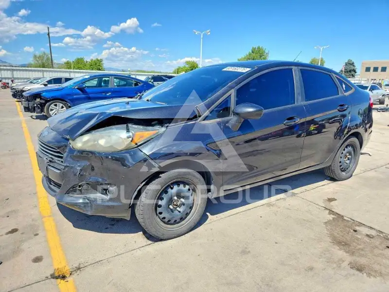 2015 Ford FIESTA фото