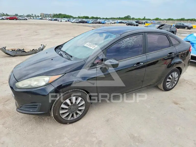 2015 Ford FIESTA photo
