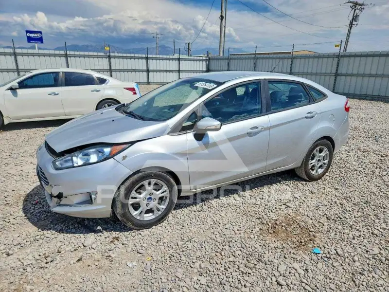 2015 Ford FIESTA фото