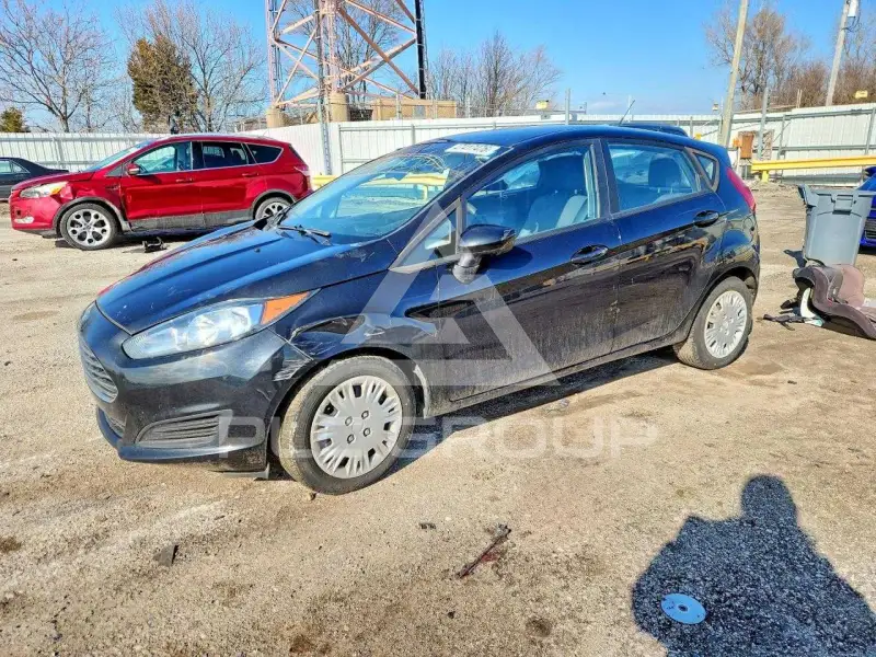 2015 Ford FIESTA фото