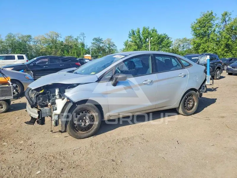 2015 Ford FIESTA фото