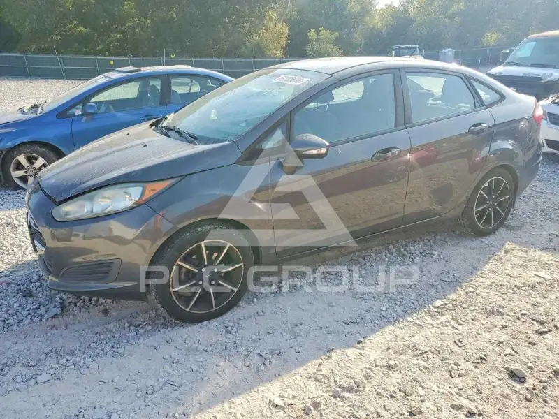 2015 Ford FIESTA фото