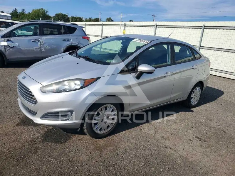 2015 Ford FIESTA фото