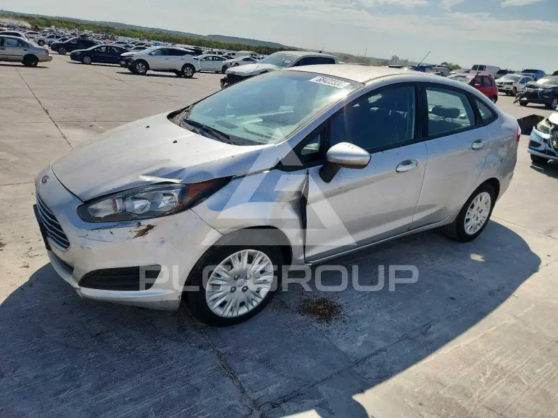 2015 Ford FIESTA фото