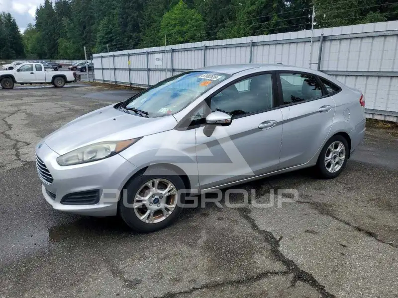 2015 Ford FIESTA фото