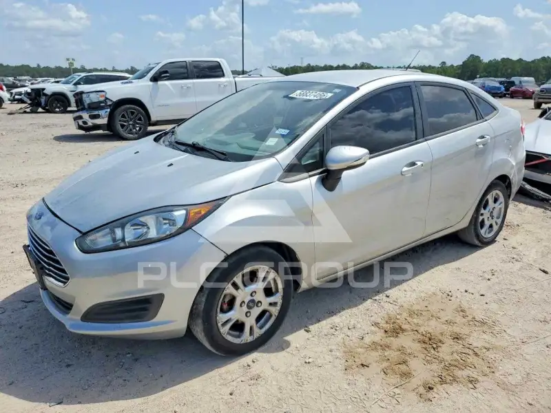 2015 Ford FIESTA photo