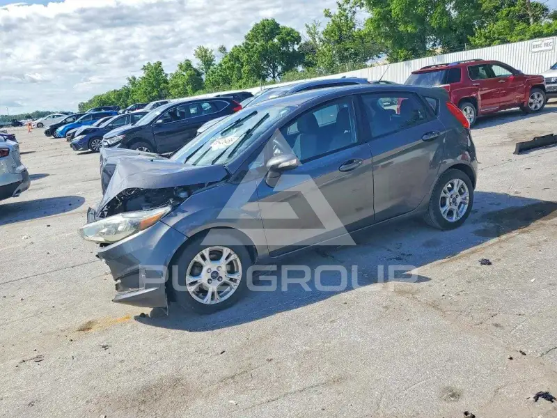 2015 Ford FIESTA фото