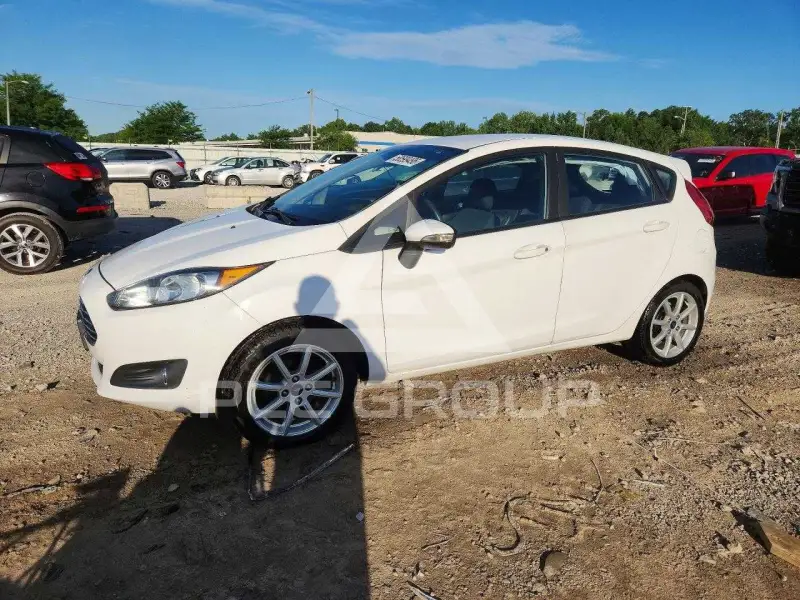 2015 Ford FIESTA photo