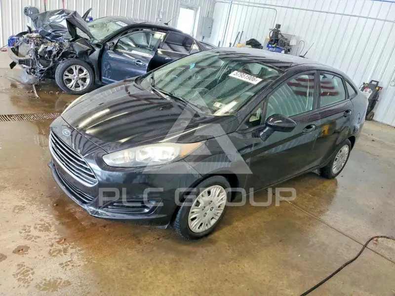 2015 Ford FIESTA фото