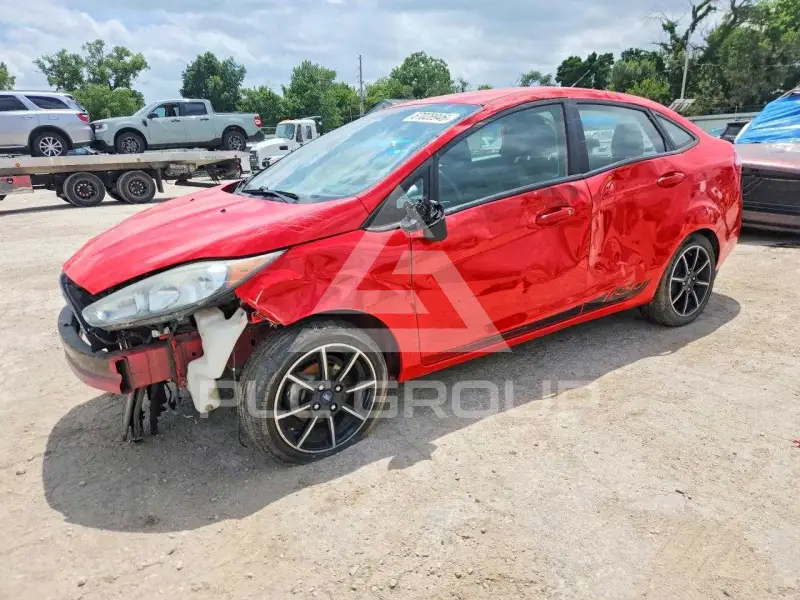 2015 Ford FIESTA фото