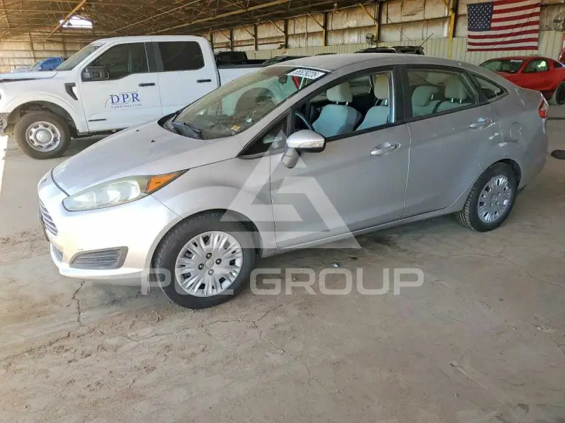 2015 Ford FIESTA photo