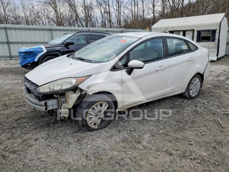 2015 Ford FIESTA photo